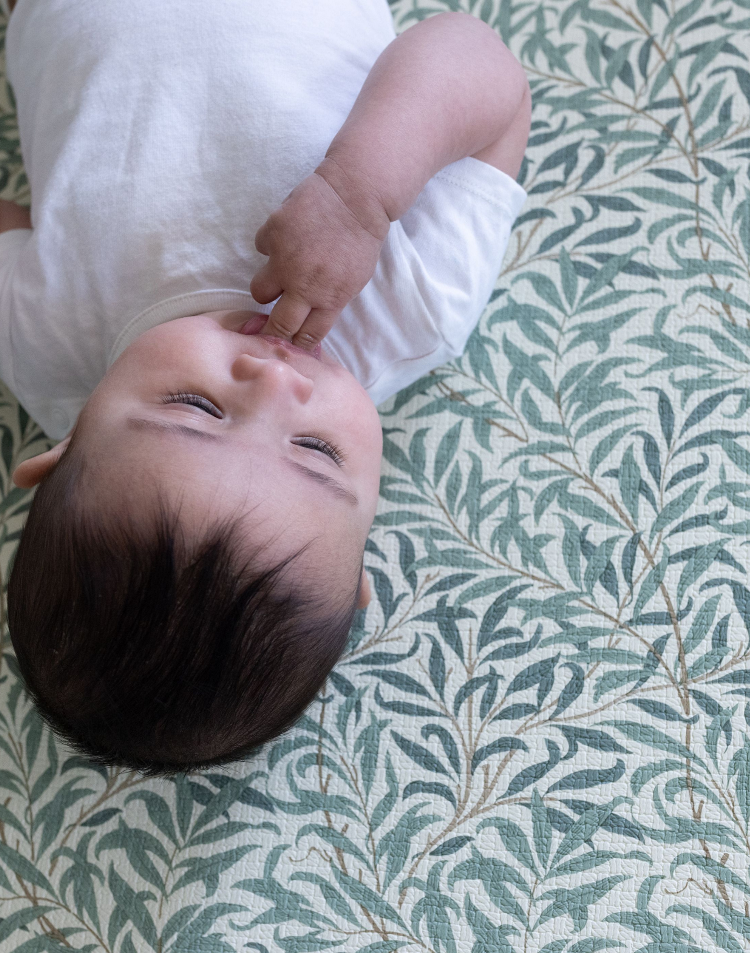 close up of baby resting and playmat on comfy playmat for babies. non toxic, safe and suitable from newborn